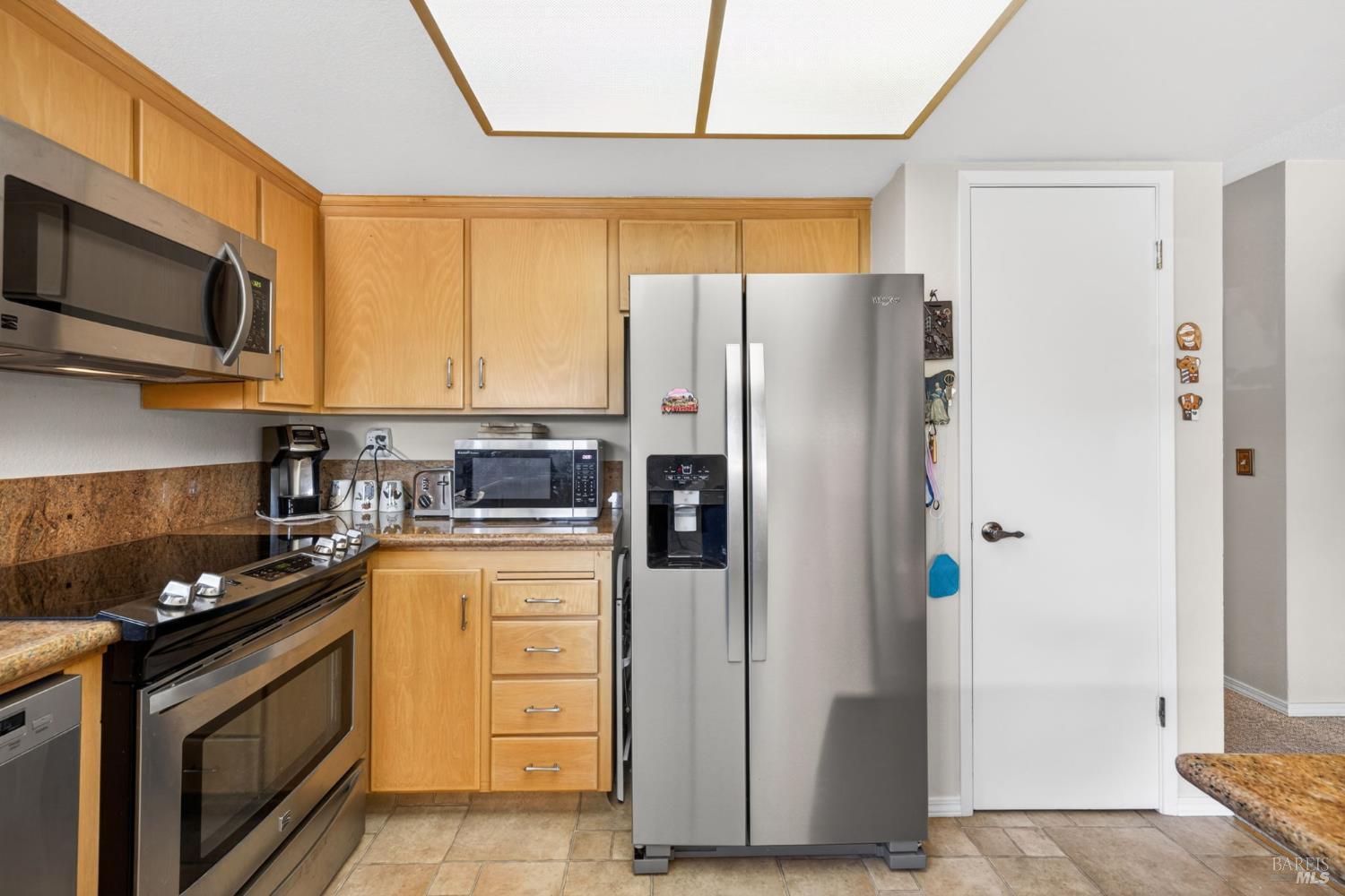 Welcome to 274 Beech Avenue, a beautifully maintained single-story hom – image 18