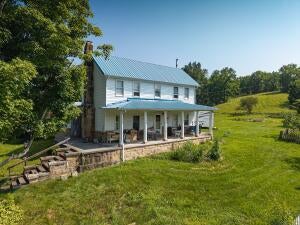 Offering One of the Most Beautiful Farms in Nicholas County A Rare opp – image 9