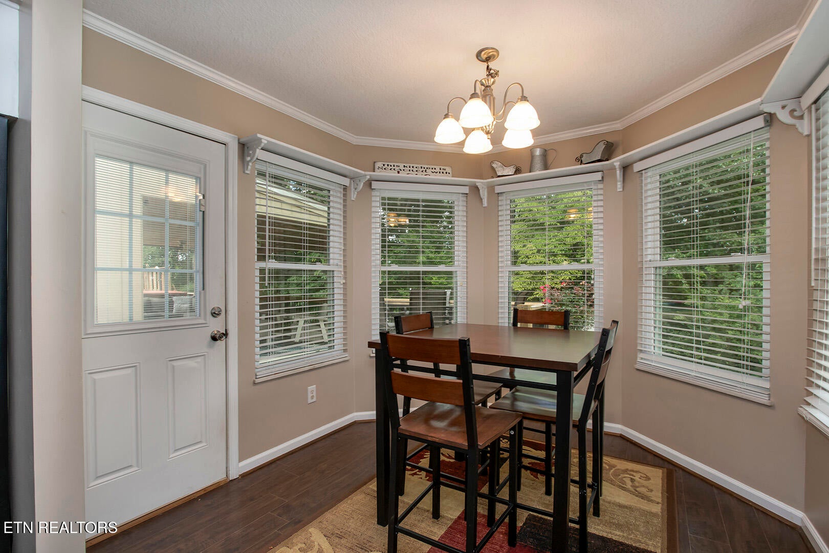Are you looking for a wonderful home in a desired subdivision in a gre – image 18