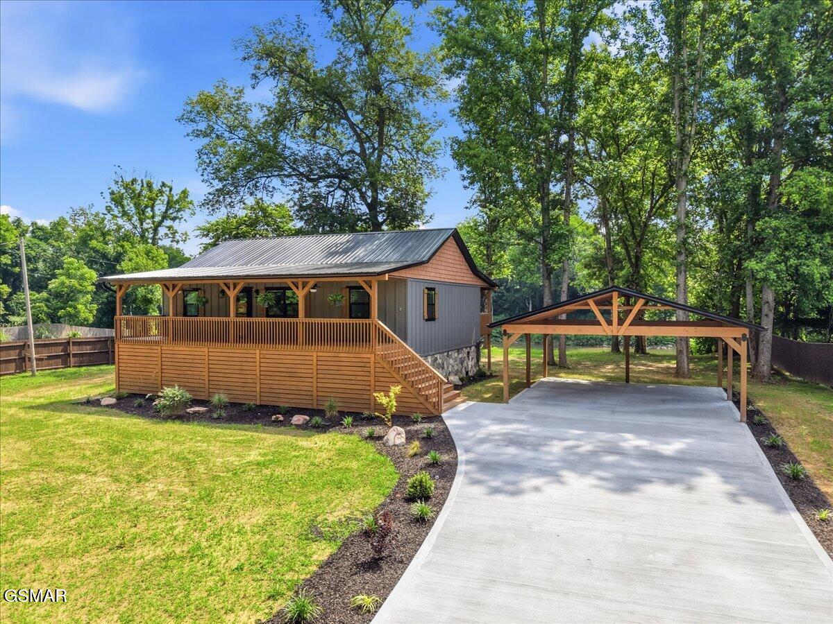 Experience the best of waterfront living in East Tennessee with this s – image 32