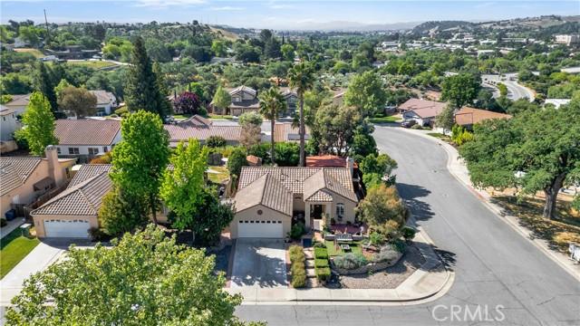 Charming, comfortable, and move-in readythis beautifully updated 3 bed – image 27