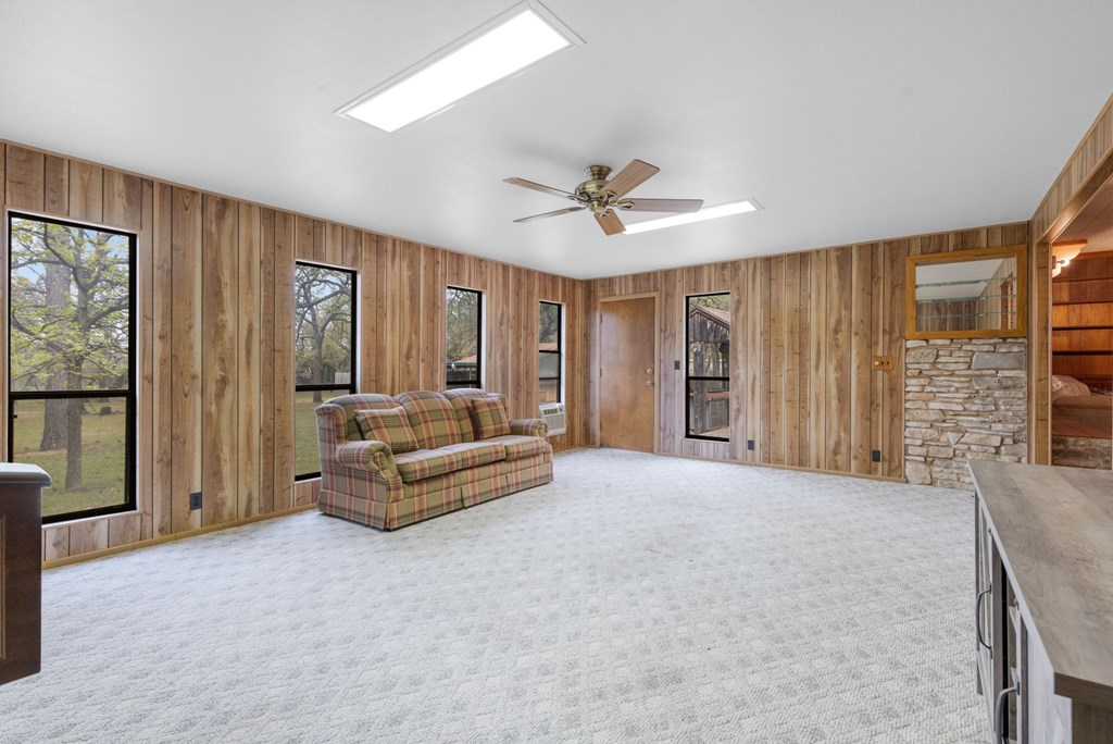 1801 1801 N Llano St, Fredericksburg, Texas, 78624, USA, 3 Bedrooms Bedrooms, ,2 BathroomsBathrooms,Residential,For Sale,1801 N Llano St,104229