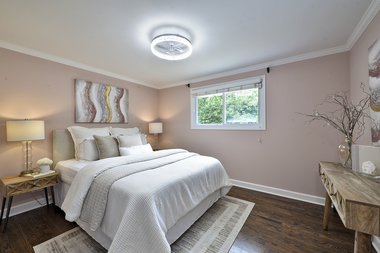 Beautifully updated and highlighted by an exceptional 25x24 detached h – image 12