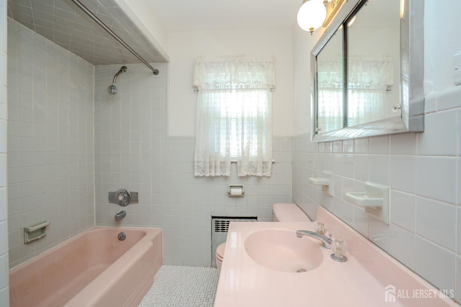 Welcome to 504 Plainfield Avenue, a charming Cape Cod home designed fo – image 8