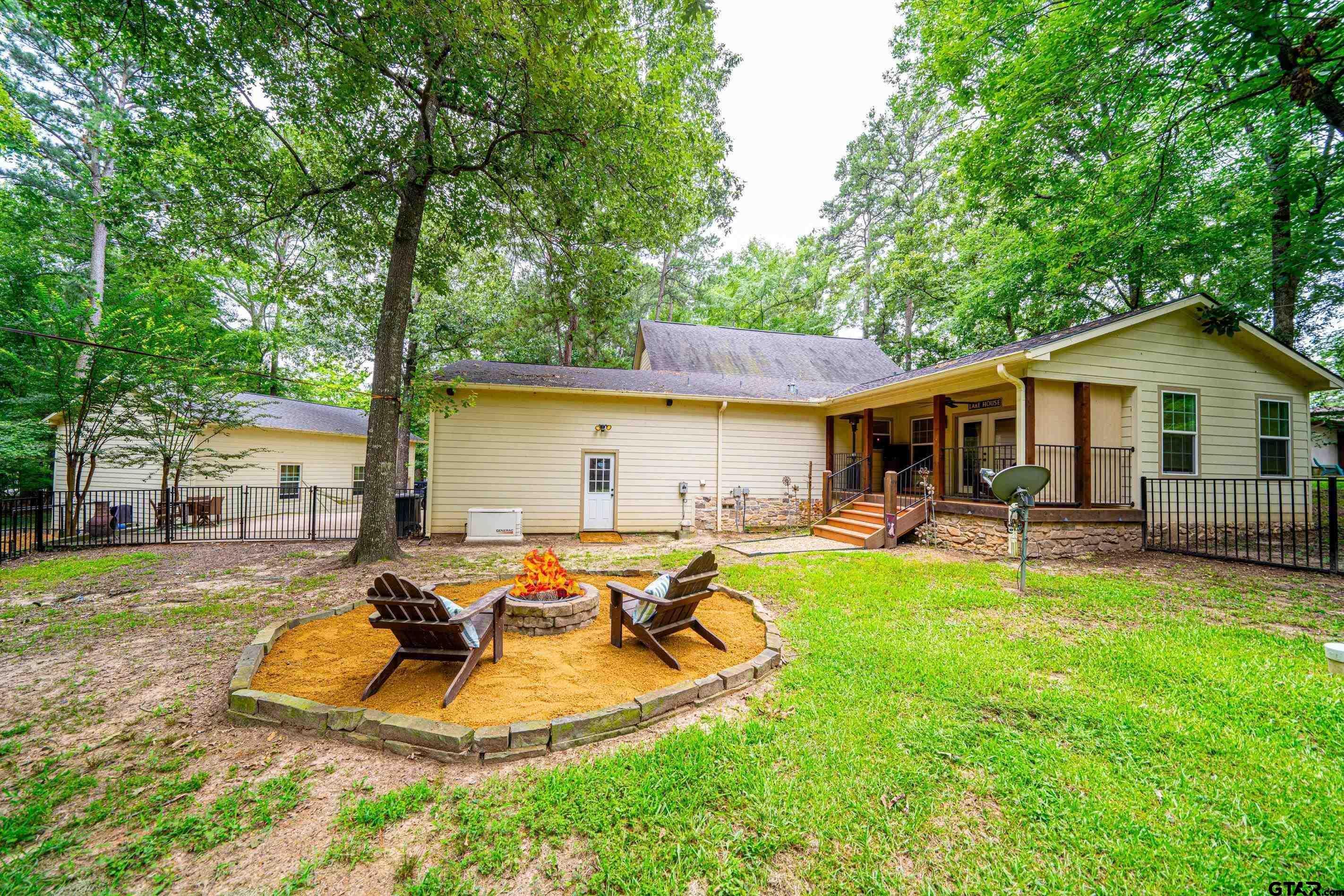 Located in the sought-after Tall Tree subdivision just across the stre – image 34