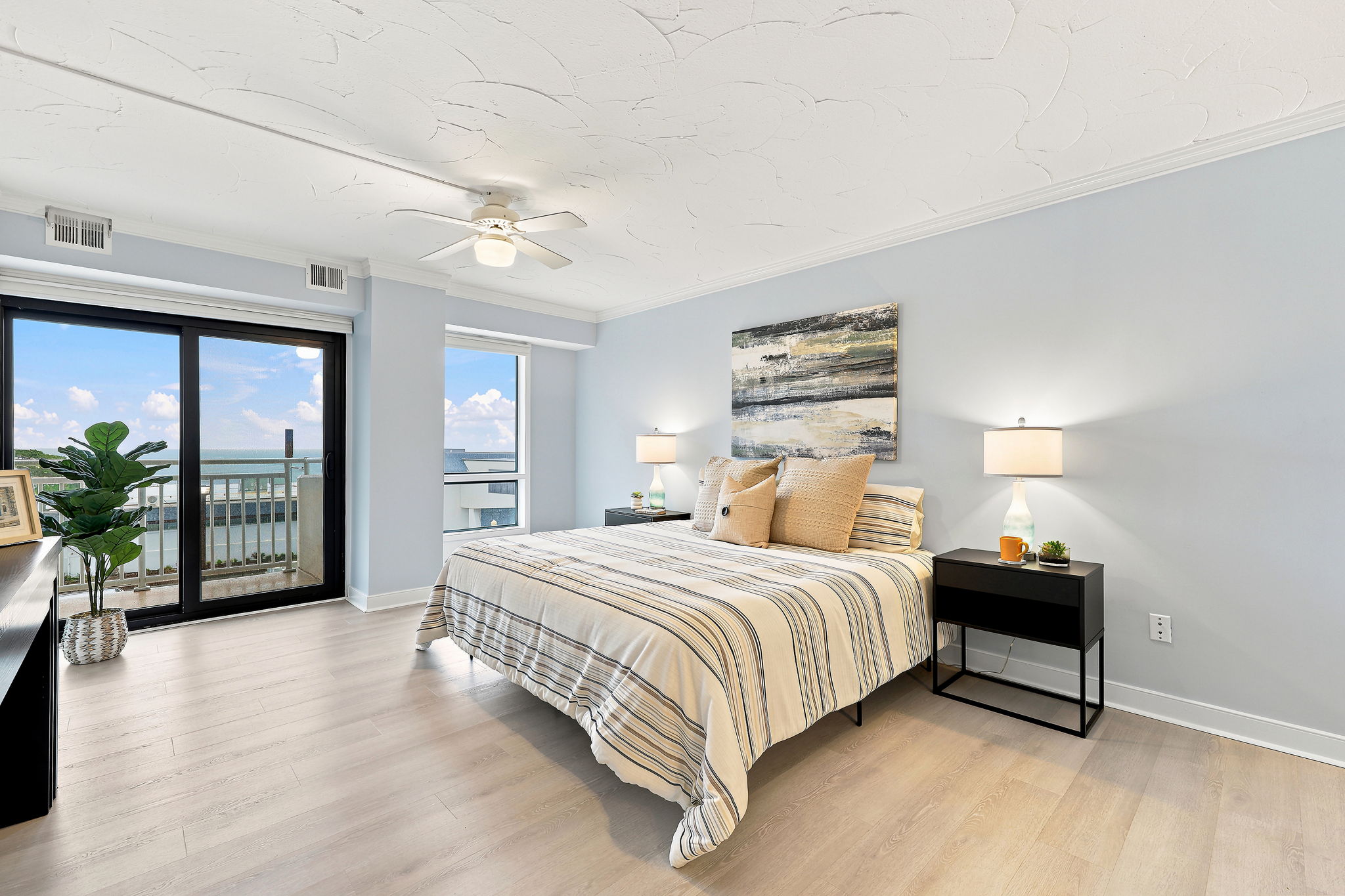 4004 4004 Atlantic Ave Unit 309, Virginia Beach, Virginia, 23451, USA, 2 Bedrooms Bedrooms, ,2 BathroomsBathrooms,Residential,For Sale,4004 Atlantic Ave Unit 309,10633444