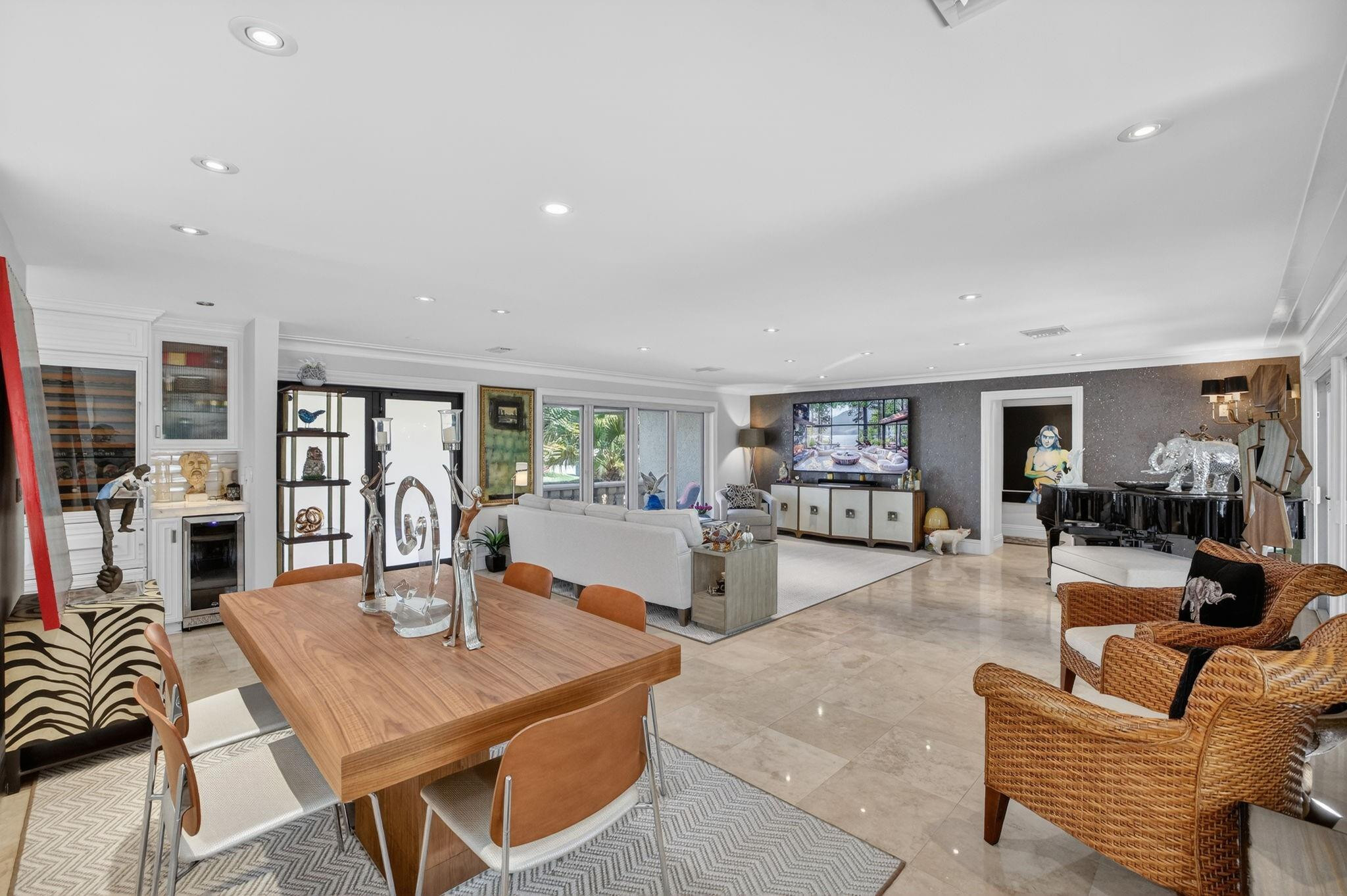 Rare & remarkable resort-style estate, set on an expansive lot in one – image 17