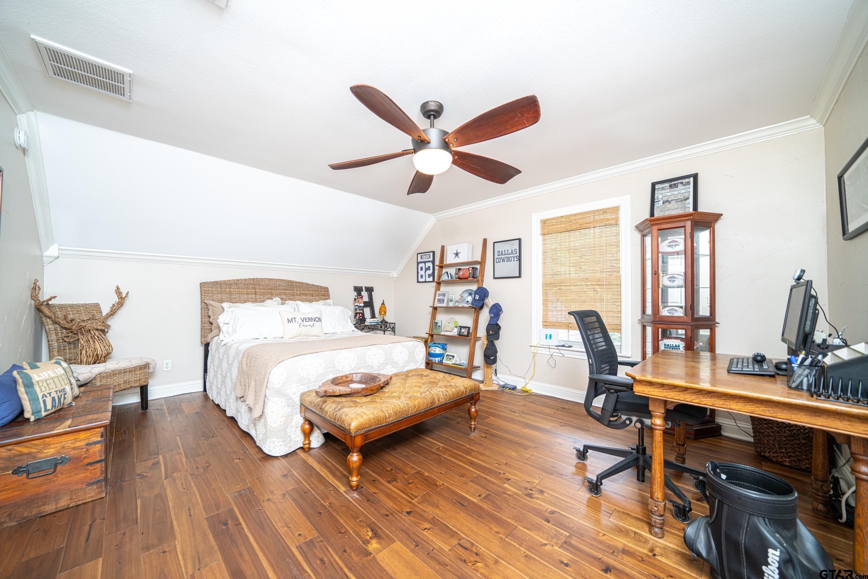 Located in the sought-after Tall Tree subdivision just across the stre – image 23
