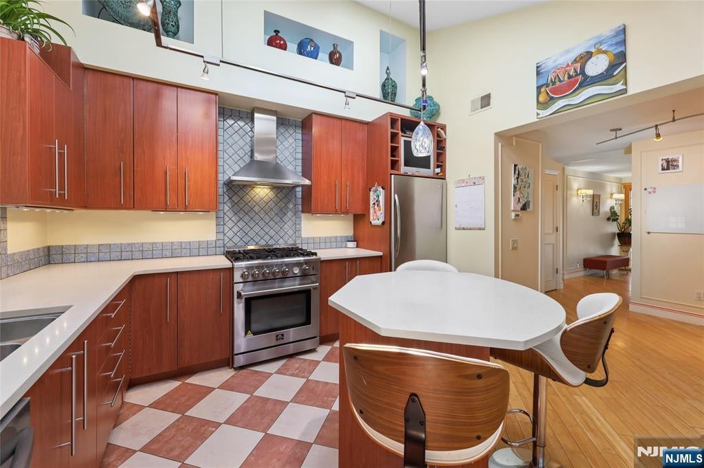 29-07 Fair Lawn Avenue, Fair Lawn, New Jersey, 07410, USA, 4 Bedrooms Bedrooms, ,4 BathroomsBathrooms,Residential,For Sale,29-07 Fair Lawn Avenue,26016016