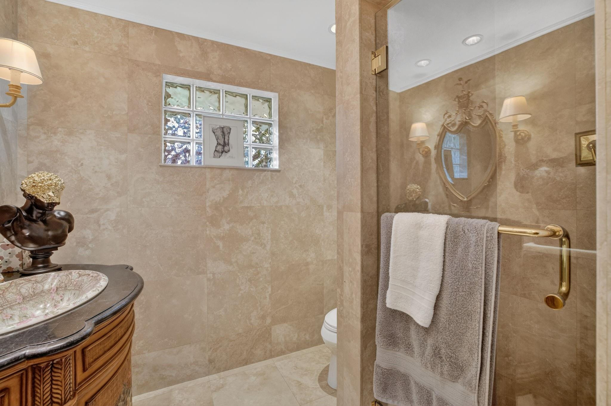 Rare & remarkable resort-style estate, set on an expansive lot in one – image 46
