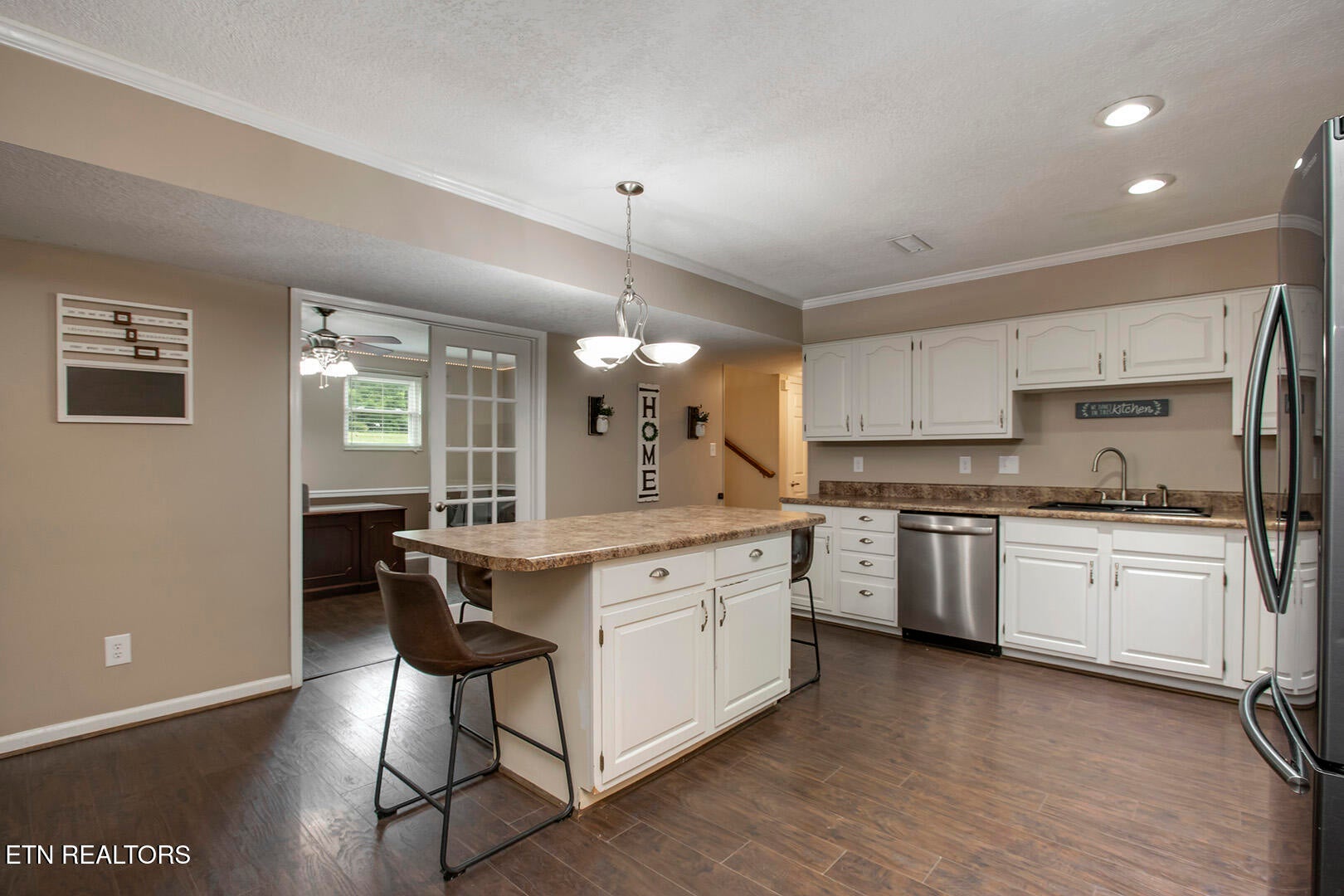 Are you looking for a wonderful home in a desired subdivision in a gre – image 20