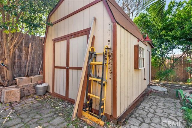 Charming, comfortable, and move-in readythis beautifully updated 3 bed – image 26