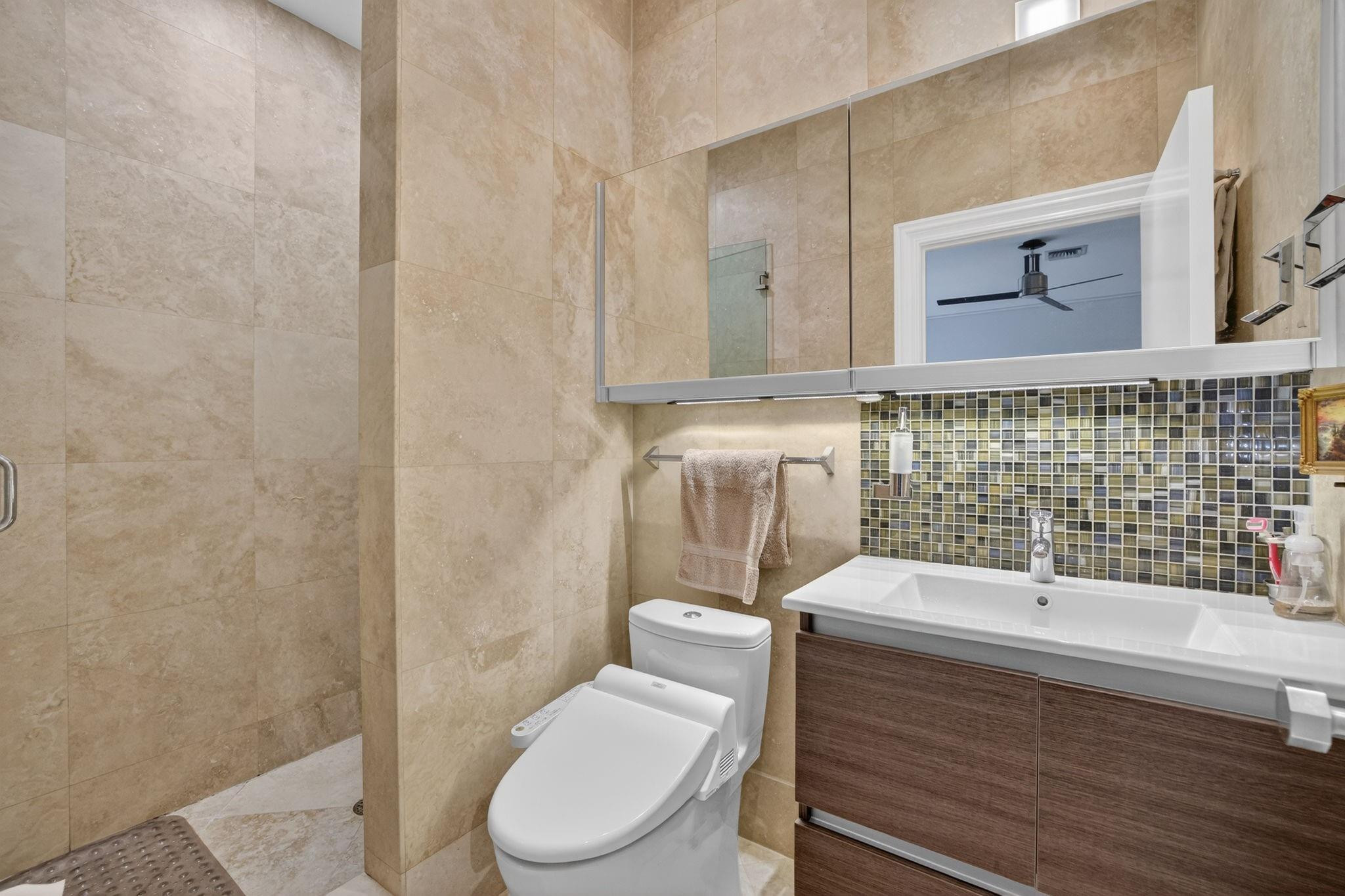 Rare & remarkable resort-style estate, set on an expansive lot in one – image 63