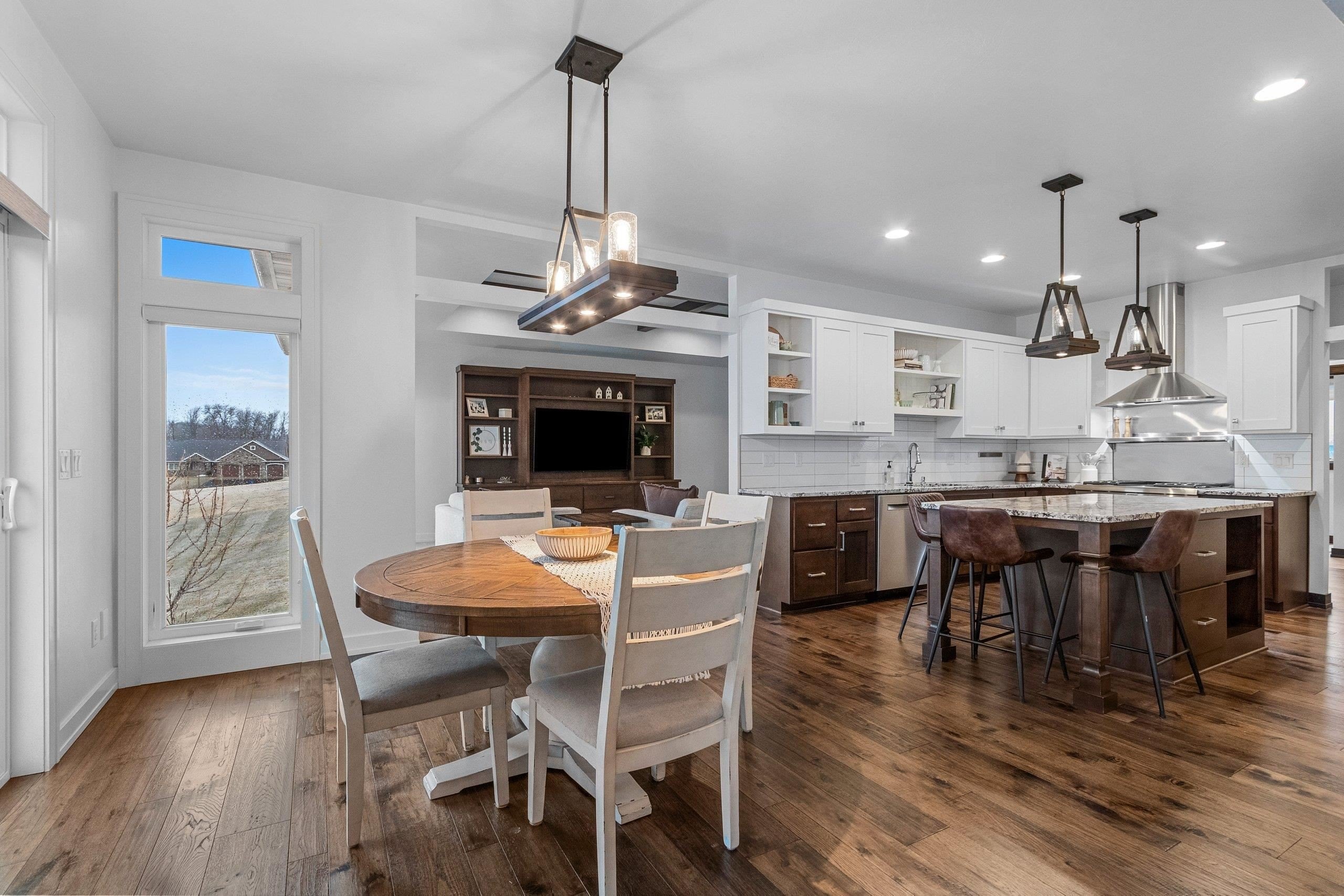 2875 2875 STONE CREEK Circle, SUAMICO, Wisconsin, 54313-9107, USA, 5 Bedrooms Bedrooms, ,4 BathroomsBathrooms,Residential,For Sale,2875 STONE CREEK Circle,7251169f-7e5c-4250-b469-36489d