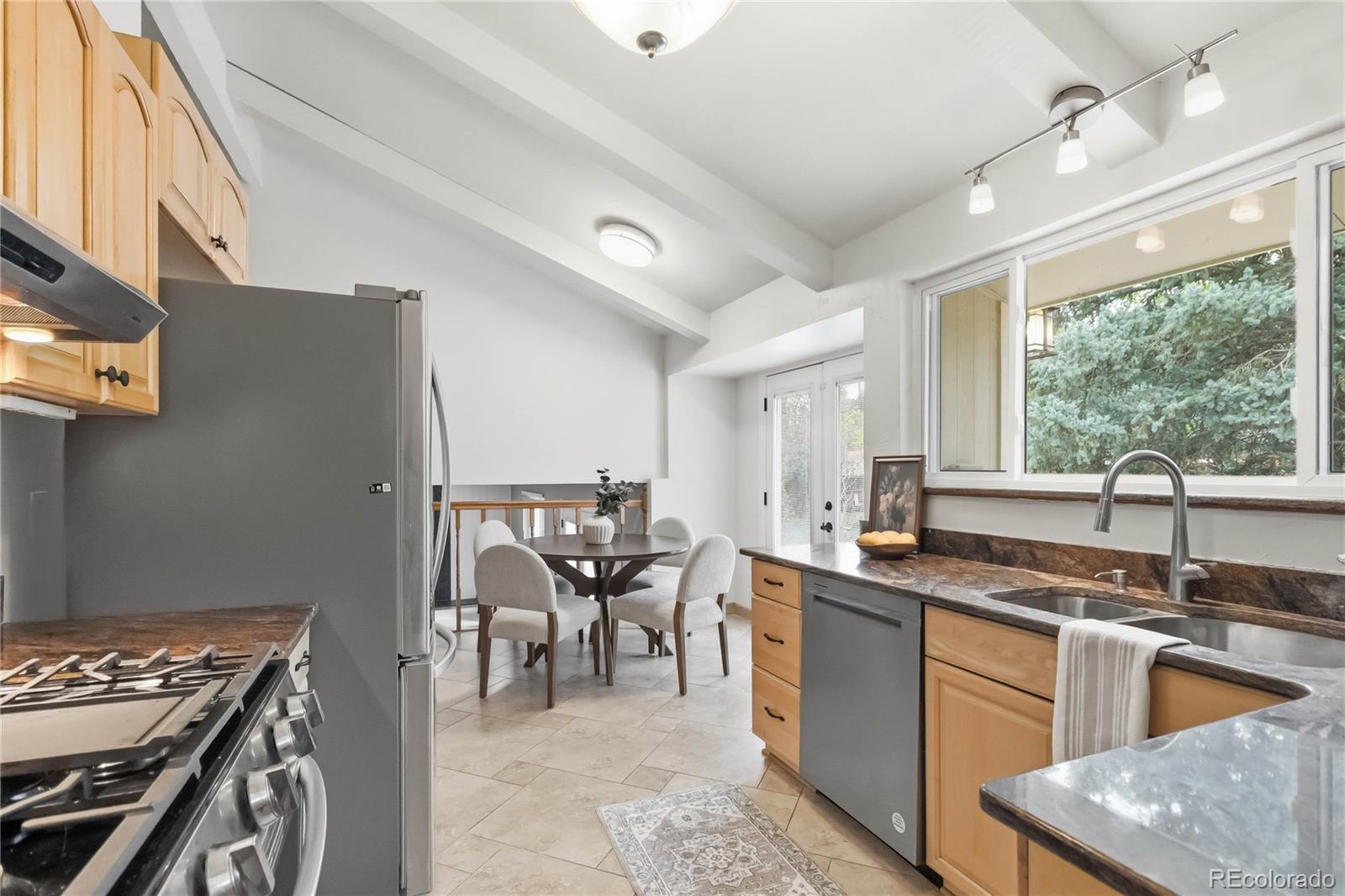 Lot 11 Blk 7 Bel-Vue Hts West 1st Flg – image 23