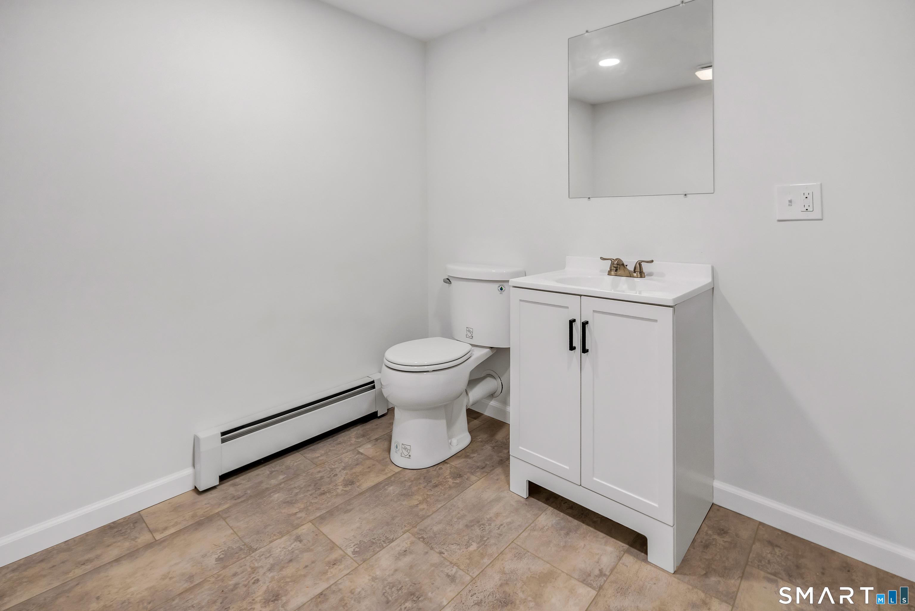Welcome to 7 Longview Road, located in the desirable Sandy Hook sectio – image 31