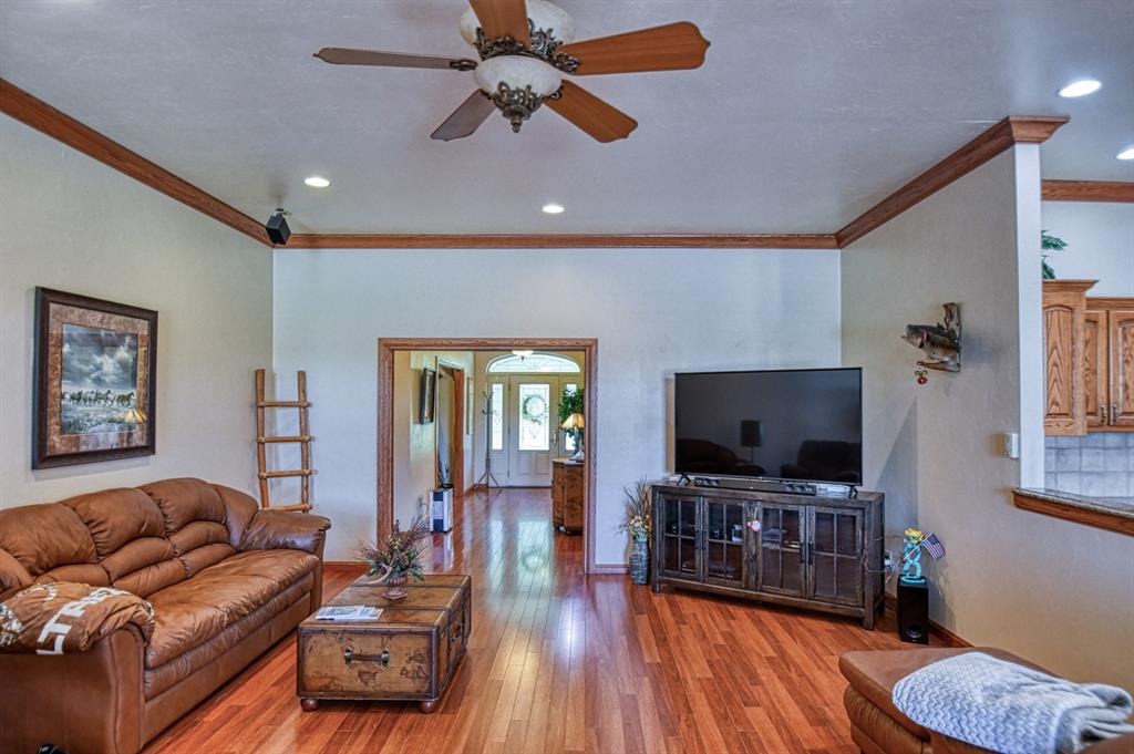 4001 4001 County Road 1520, Stratford, Oklahoma, 74872, USA, 4 Bedrooms Bedrooms, ,3 BathroomsBathrooms,Residential,For Sale,4001 County Road 1520,1235461