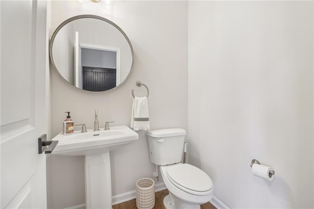 Welcome to luxury living in the heart of West Forsyth, where designer – image 27