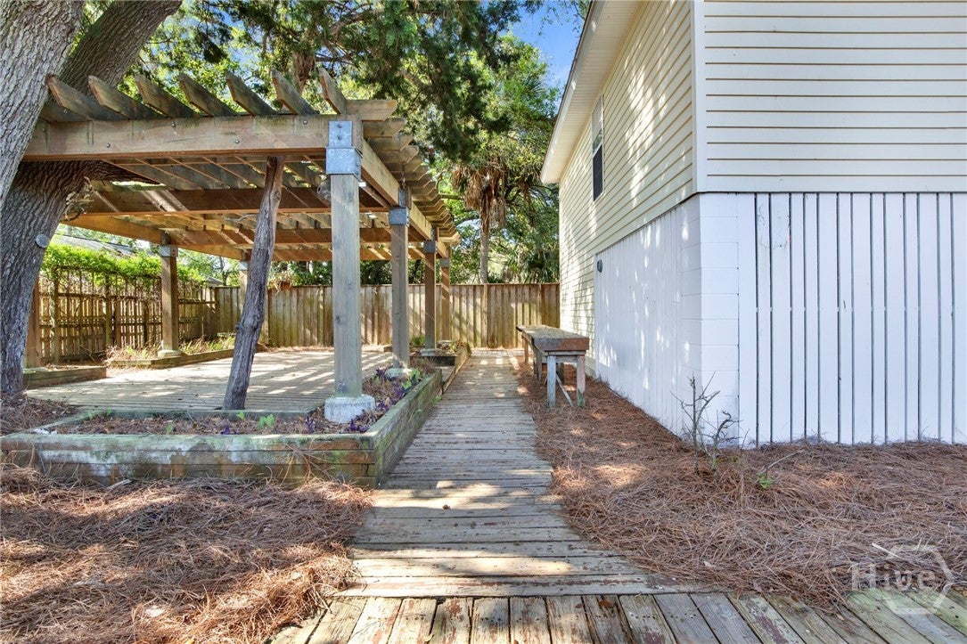 Located in the heart of Tybee Island, 407 7th Street offers the perfec – image 78