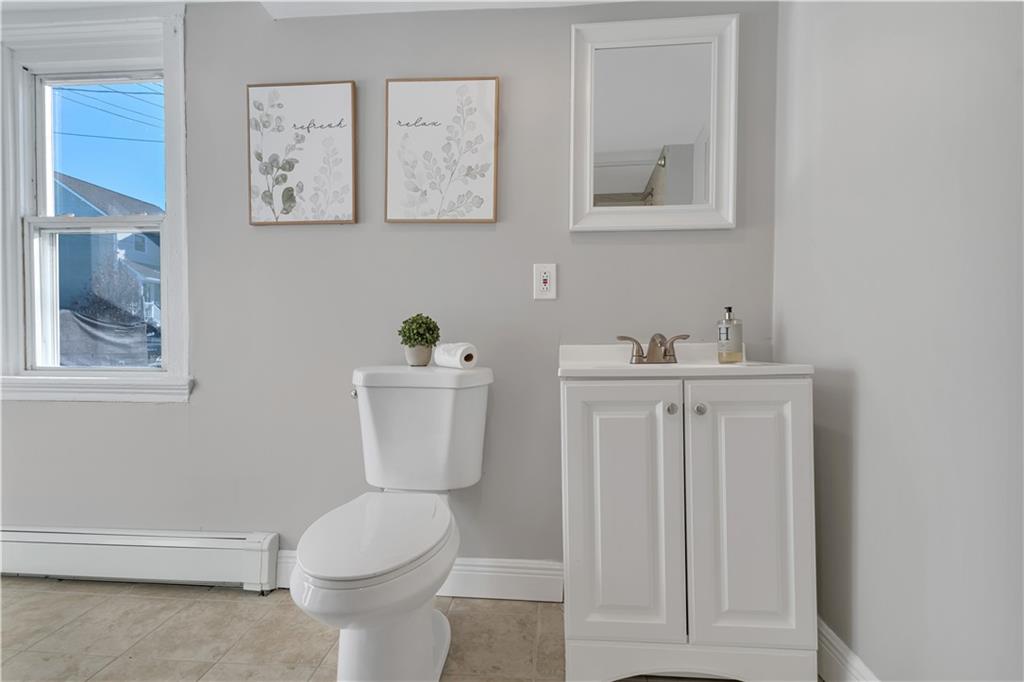 43 43 Jenkins Street, Providence, Rhode Island, 02906, USA, 3 Bedrooms Bedrooms, ,3 BathroomsBathrooms,Residential,For Sale,43 Jenkins Street,307401c6-e516-4f58-9ec1-370aa5