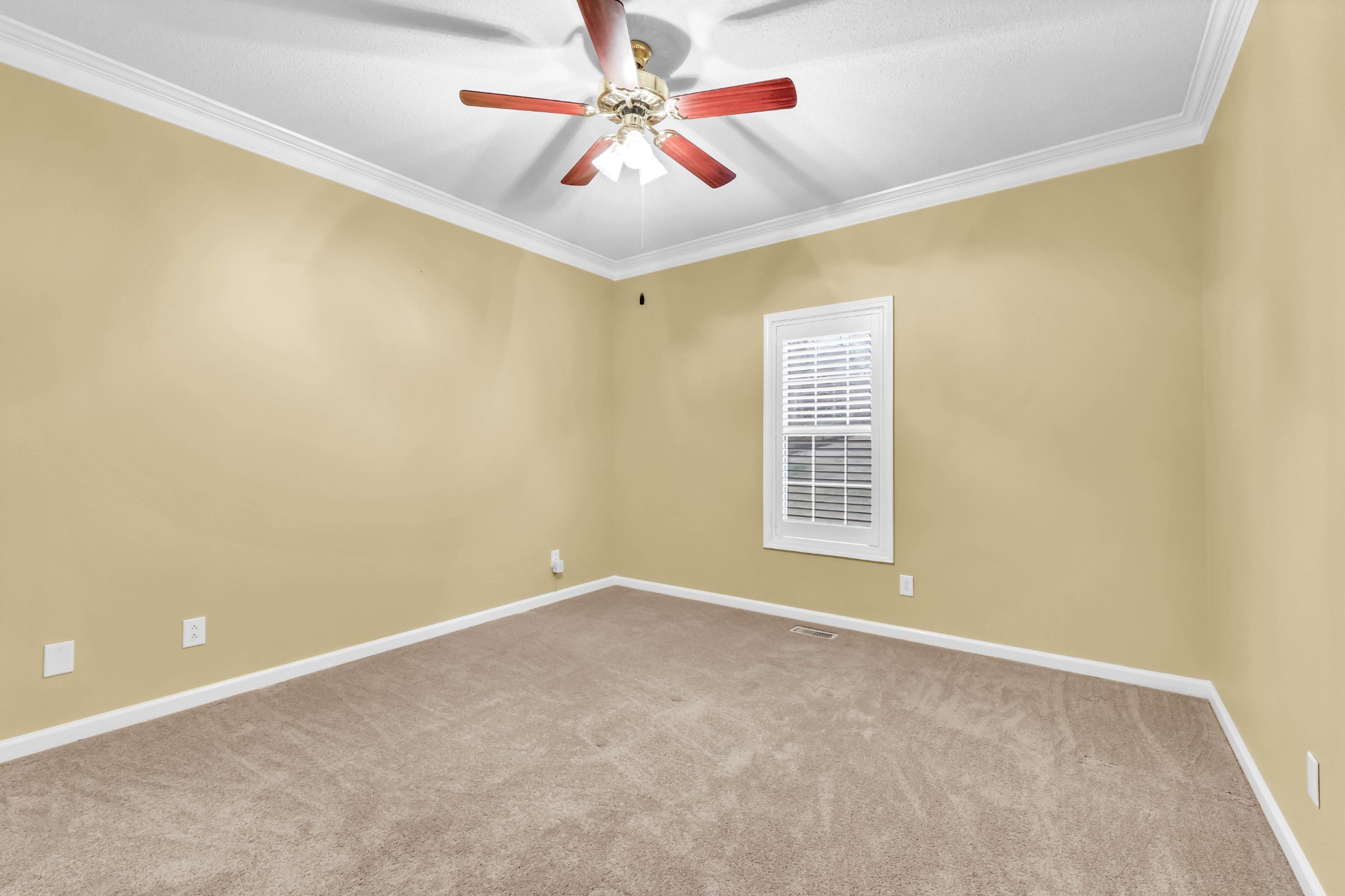 Come & make this One-Level All-Brick Custom Ranch with Bonus Room Car – image 17