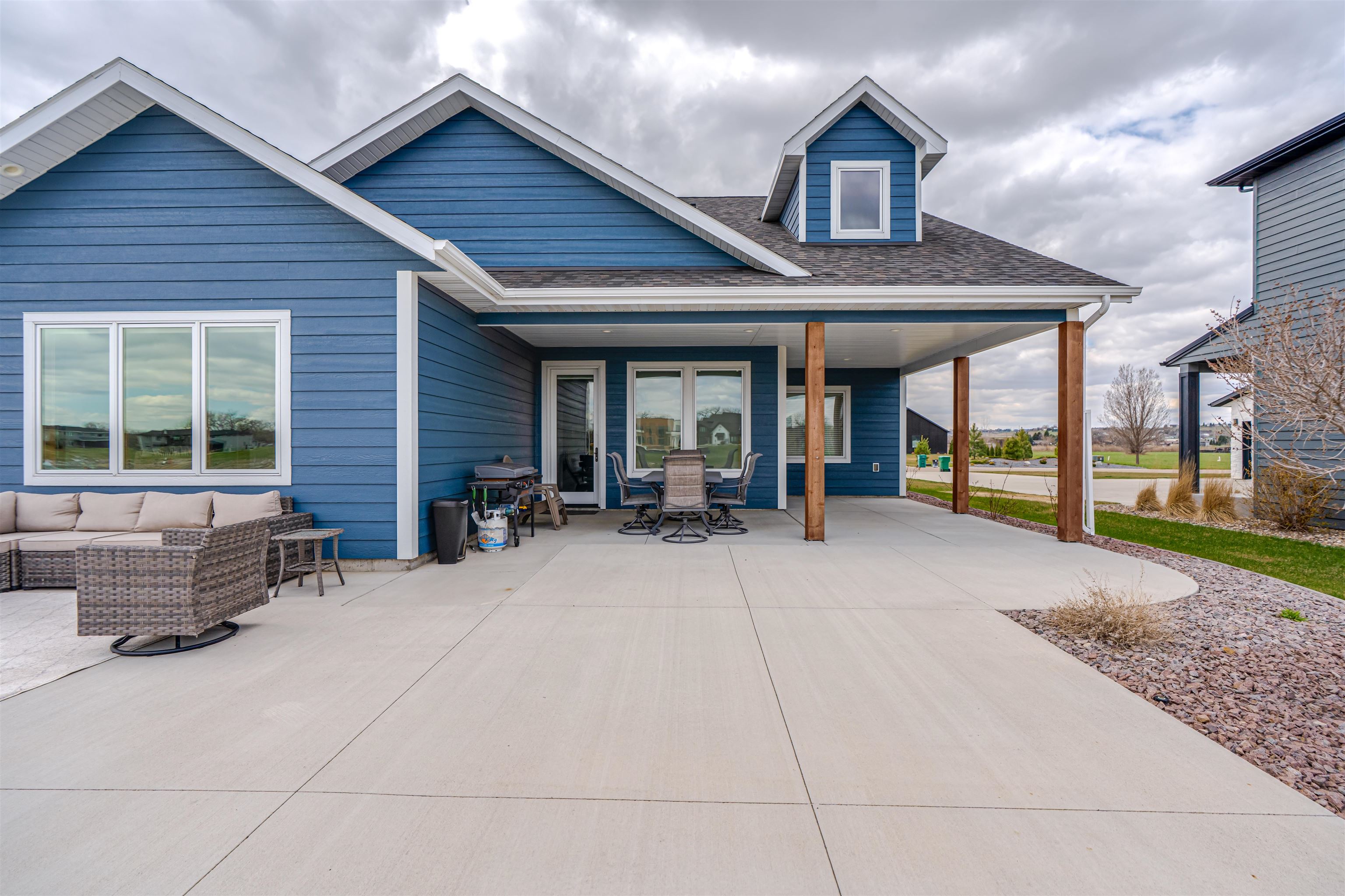 6209 6209 Misty Waters Drive, Bismarck, North Dakota, 58503, USA, 3 Bedrooms Bedrooms, ,2 BathroomsBathrooms,Residential,For Sale,6209 Misty Waters Drive,b6f58101-69fb-4d16-b88b-060324