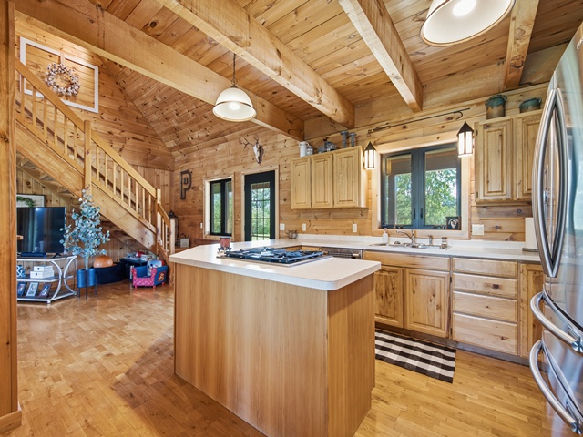 Your country oasis awaits! Once you see this beautiful home situated d – image 7