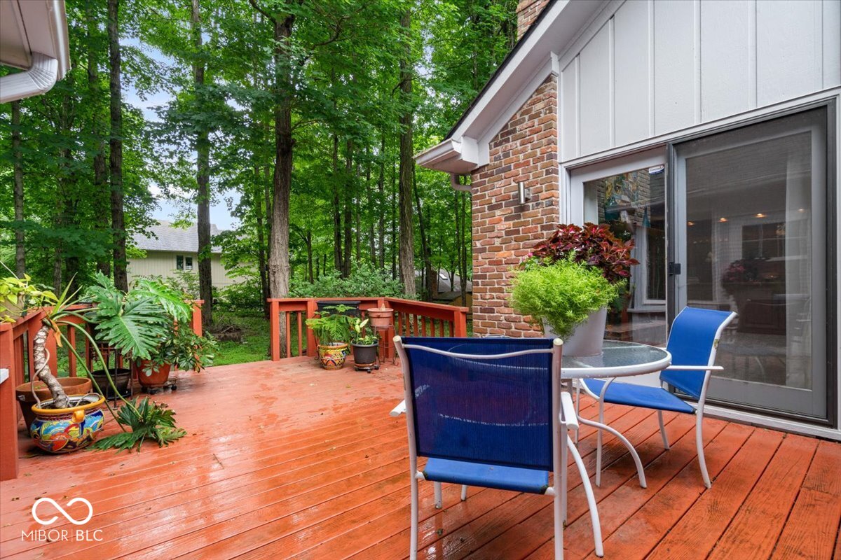 Updates galore in desirable Feather Cove III! Nestled on a half-acre w – image 35