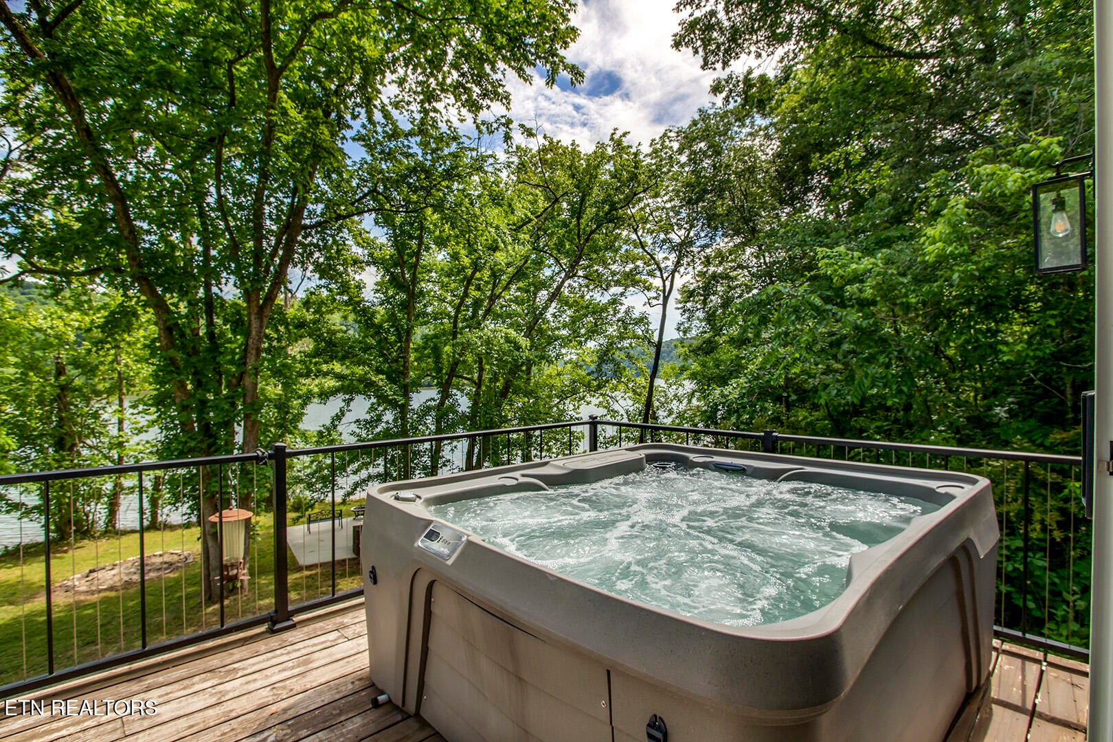 880 880 Skyline Drive, Harriman, Tennessee, 37748, USA, 3 Bedrooms Bedrooms, ,4 BathroomsBathrooms,Residential,For Sale,880 Skyline Drive,6c9e6ce5-d78a-4ae4-a55c-fa9f55
