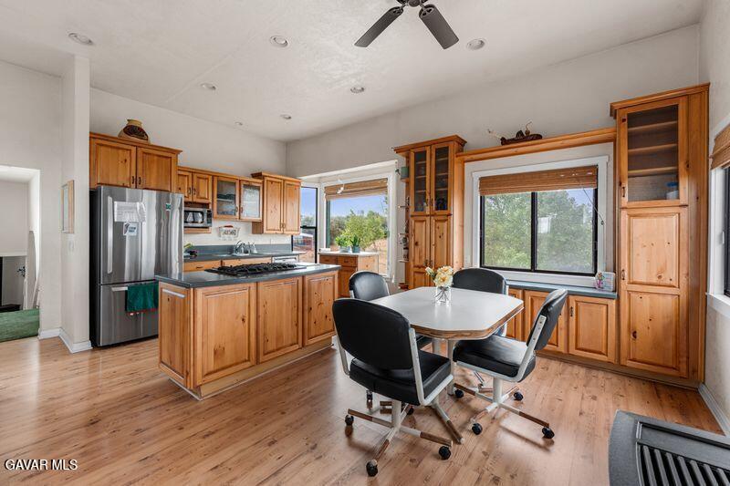 17041 17041 Summers Drive, Tehachapi, California, 93561, USA, 4 Bedrooms Bedrooms, ,3 BathroomsBathrooms,Residential,For Sale,17041 Summers Drive,a581228e-eae8-4788-89f6-5328c9