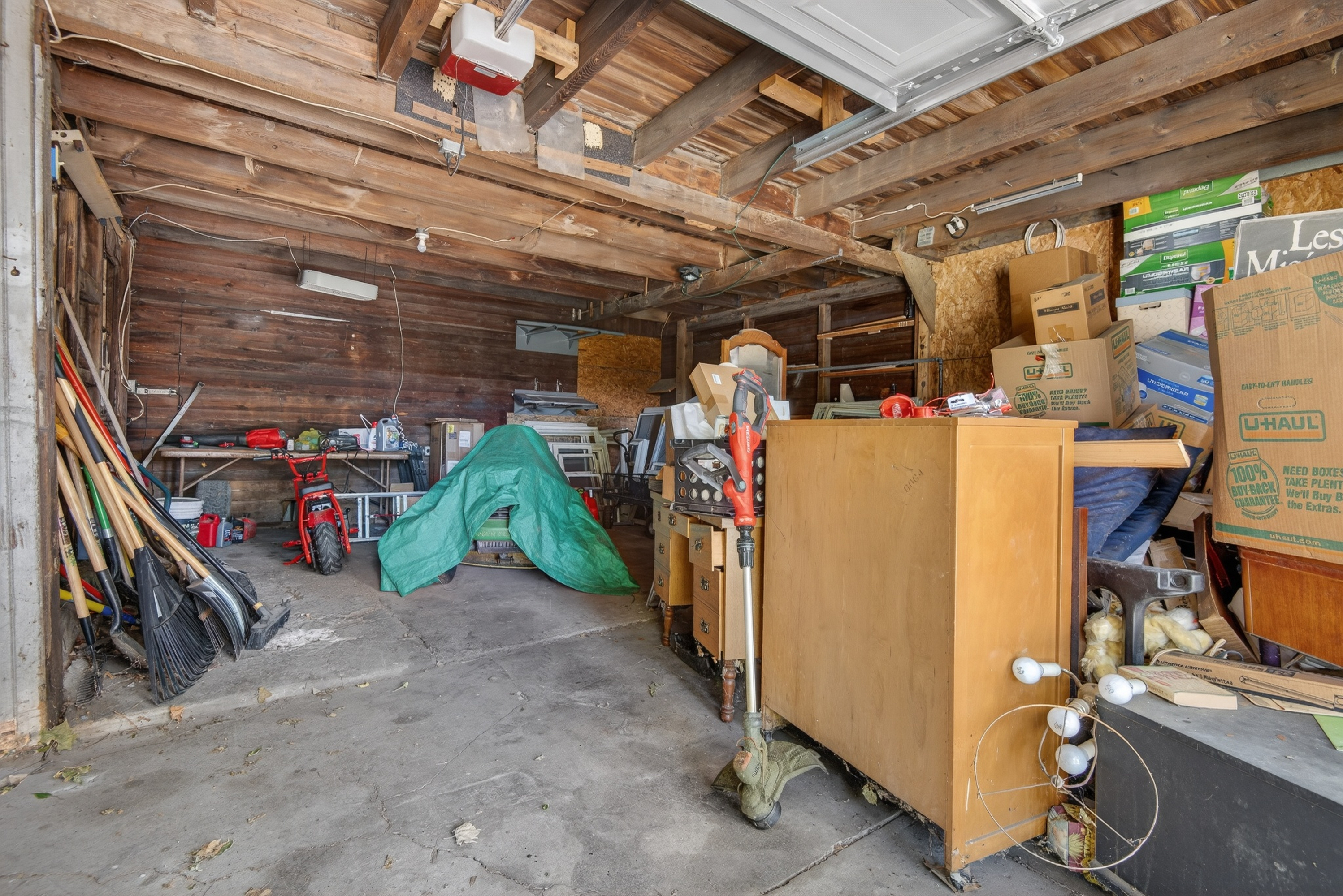 Endless possibilities await at 4023 Minute Drive! This unique and beau – image 33