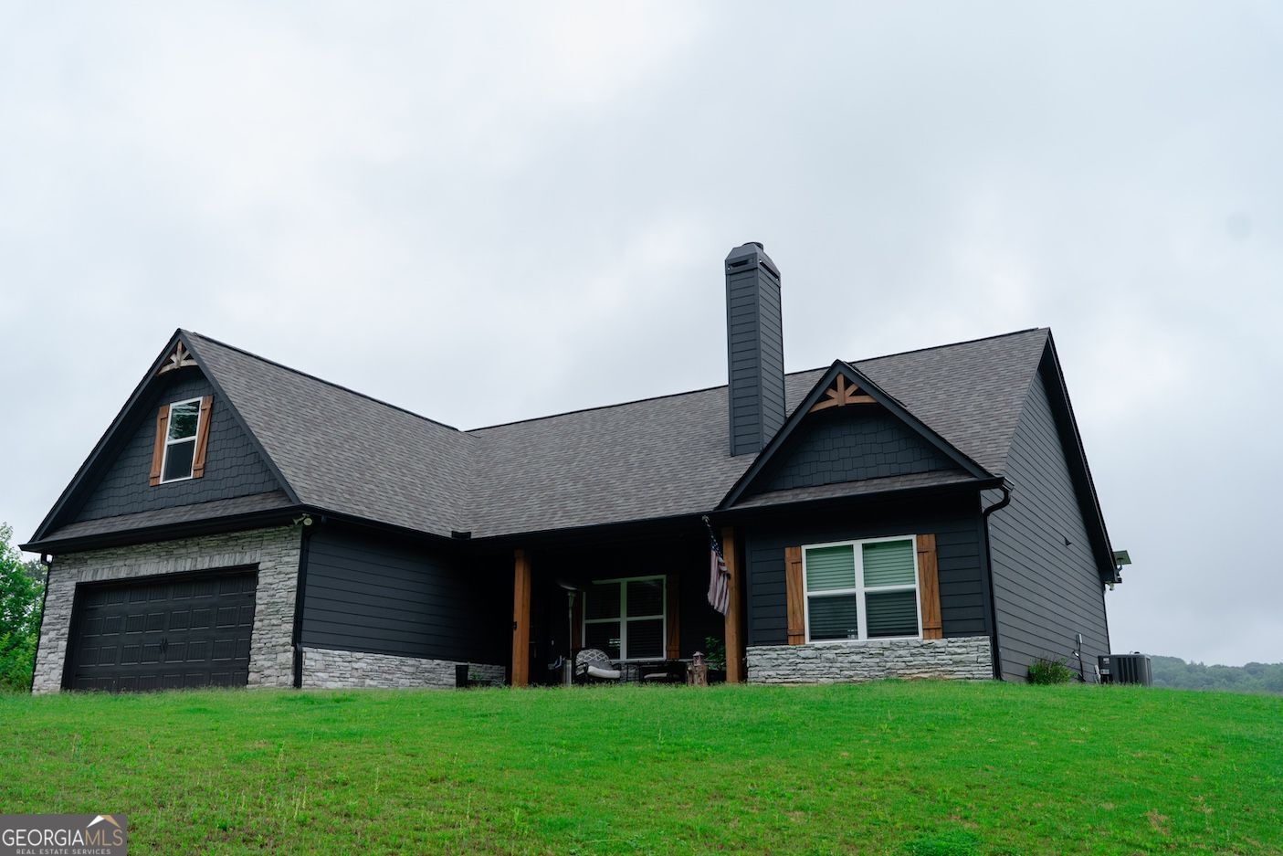 10 Acres of Privacy - Craftsman Ranch with Every Upgrade A rare find: – image 2