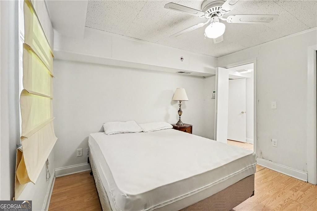 Classic four bedroom ranch in the Lakeside High School district. Step – image 22