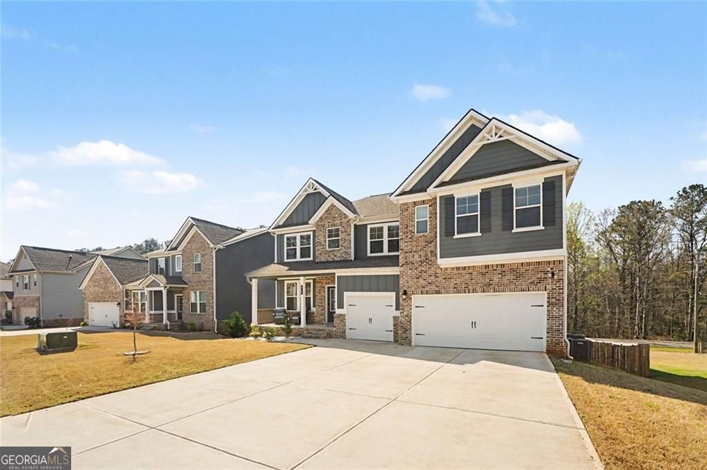 Beautiful home in the sought after Calcutta community! This spacious R – image 2