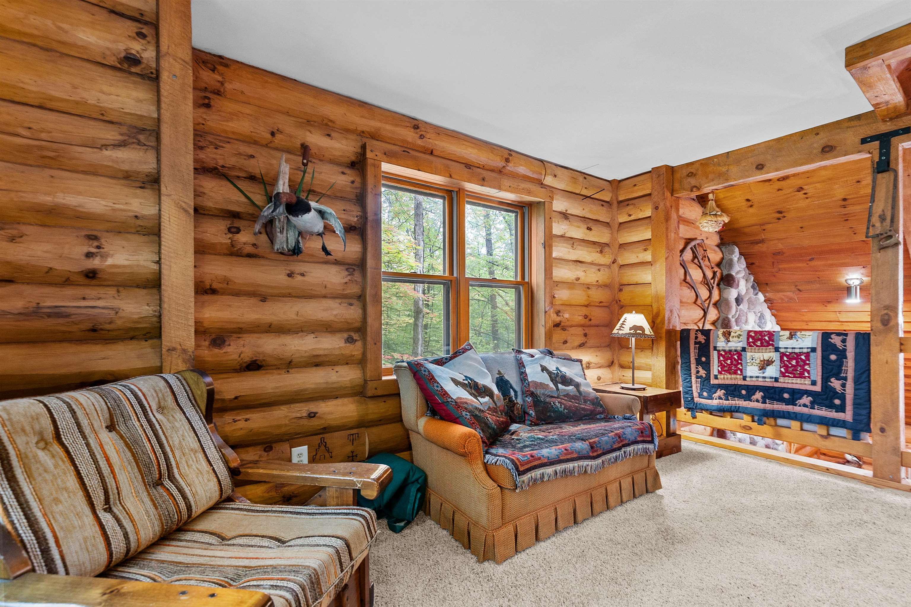 Experience the best of Legend Lake in this charming 1.5-story cottage. – image 29