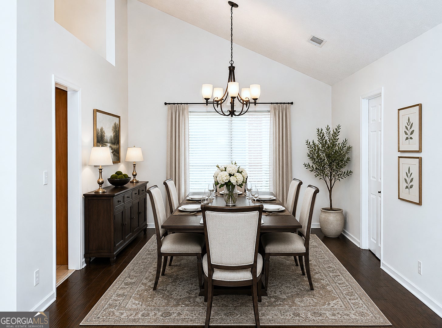 Home is Occupied - Please do not disturb the owners. Welcome to this s – image 12