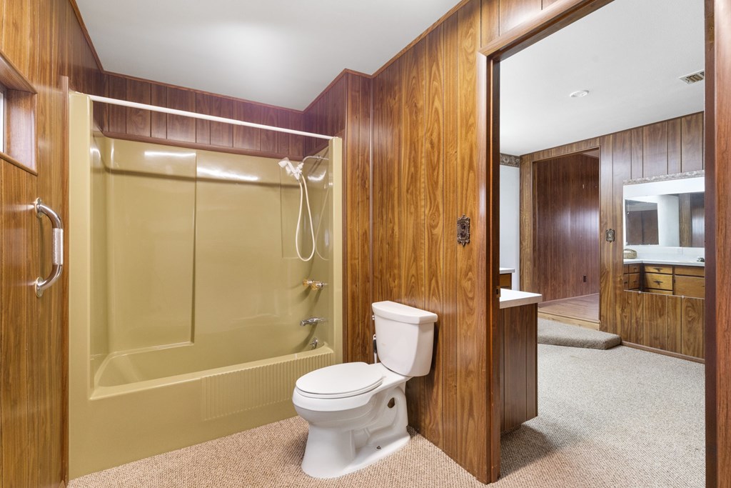 1801 1801 N Llano St, Fredericksburg, Texas, 78624, USA, 3 Bedrooms Bedrooms, ,2 BathroomsBathrooms,Residential,For Sale,1801 N Llano St,104229