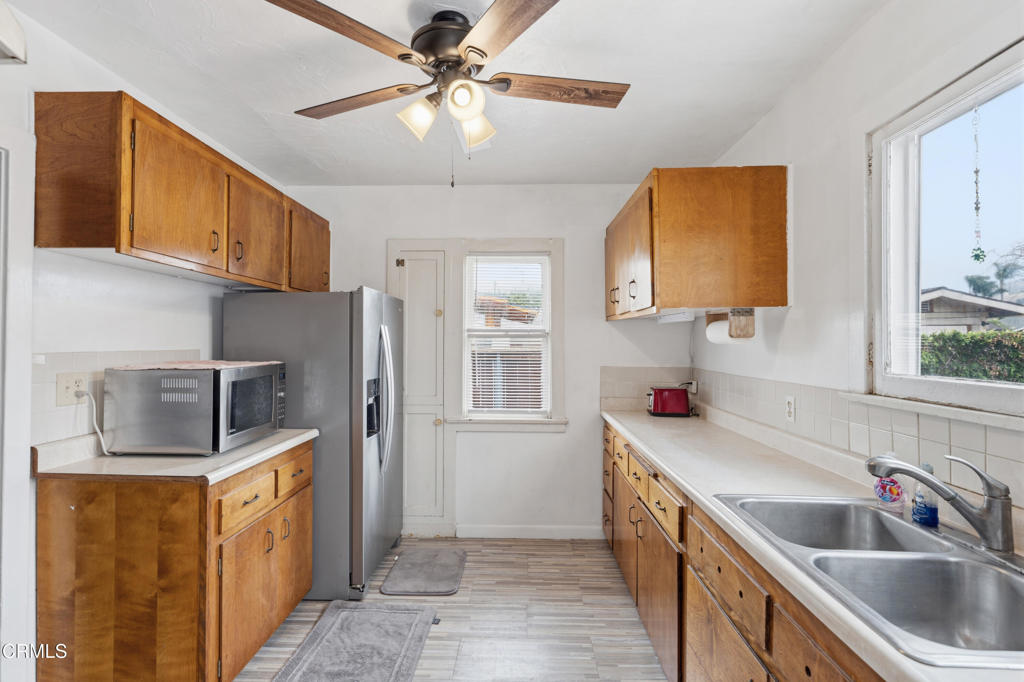 1813 1813 Ocean Avenue, Ventura, California, 93001, USA, 3 Bedrooms Bedrooms, ,1 BathroomBathrooms,Residential,For Sale,1813 Ocean Avenue,V1-35695