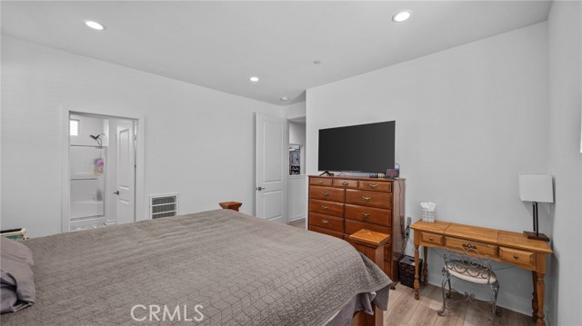 16282 16282 Meadowhouse Av, Chino, California, 91708, USA, 4 Bedrooms Bedrooms, ,3 BathroomsBathrooms,Residential,For Sale,16282 Meadowhouse Av,PW26088793
