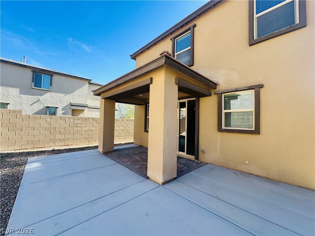 Welcome to your dream home in the prestigious Summerlin master-planned – image 42