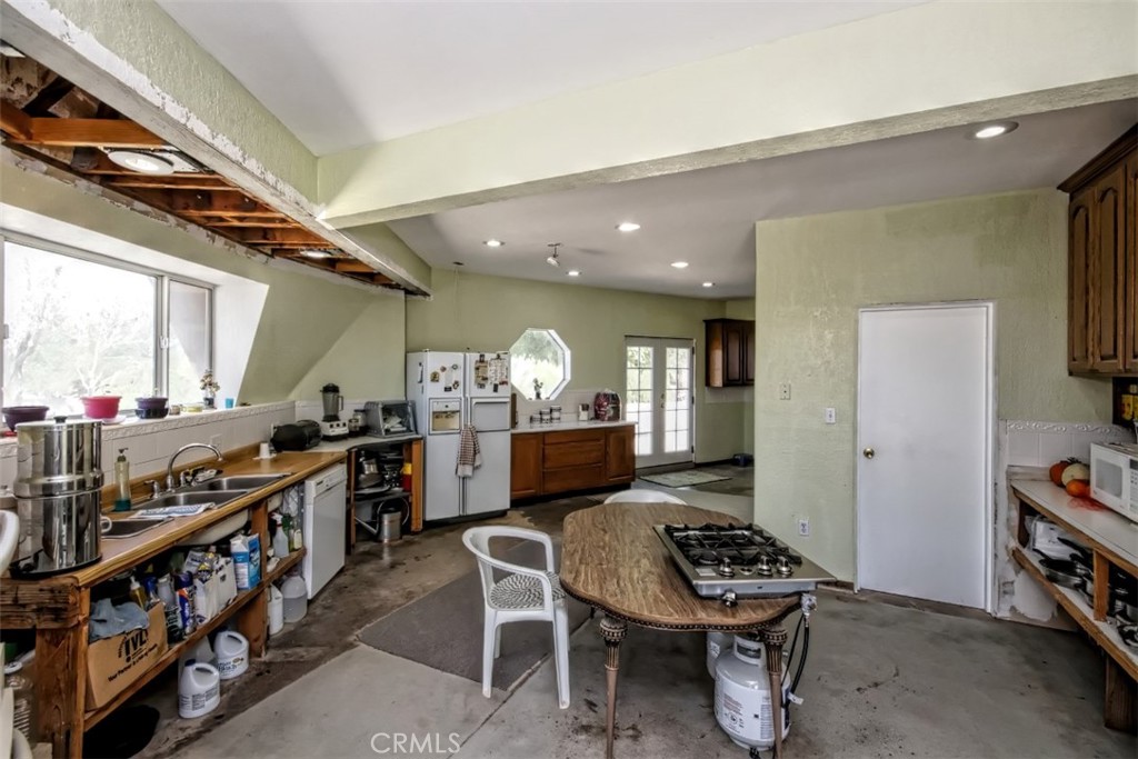 45985 45985 Cottonwood Road, Newberry Springs, California, 92365, USA, 4 Bedrooms Bedrooms, ,6 BathroomsBathrooms,Residential,For Sale,45985 Cottonwood Road,HD25258107