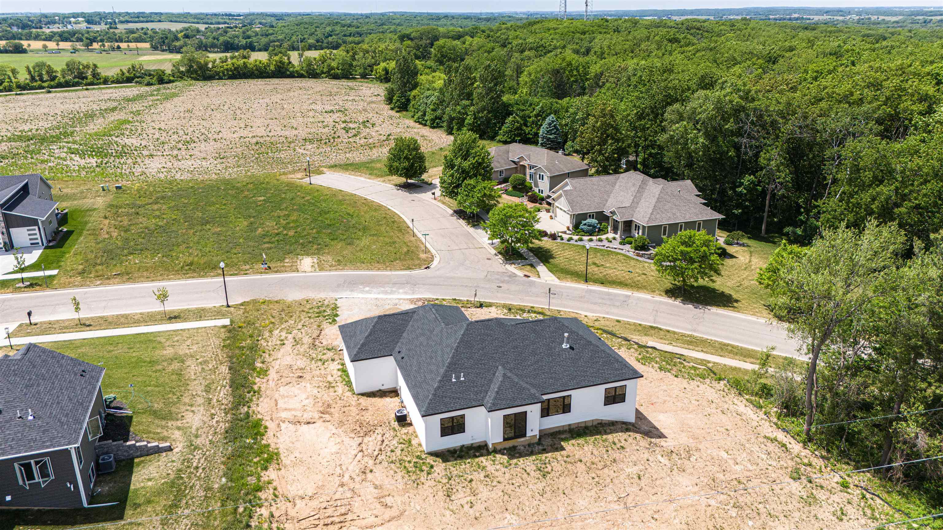 2050 2050 Arbor Ridge Way, Janesville, Wisconsin, 53548, USA, 3 Bedrooms Bedrooms, ,2 BathroomsBathrooms,Residential,For Sale,2050 Arbor Ridge Way,2016440