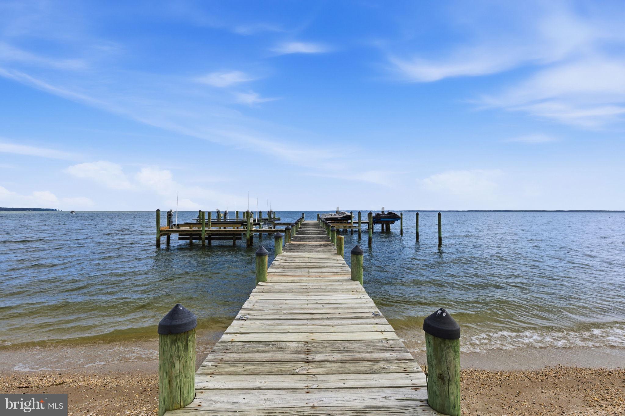 Enjoy effortless waterfront living in Southern Maryland from this prem – image 3