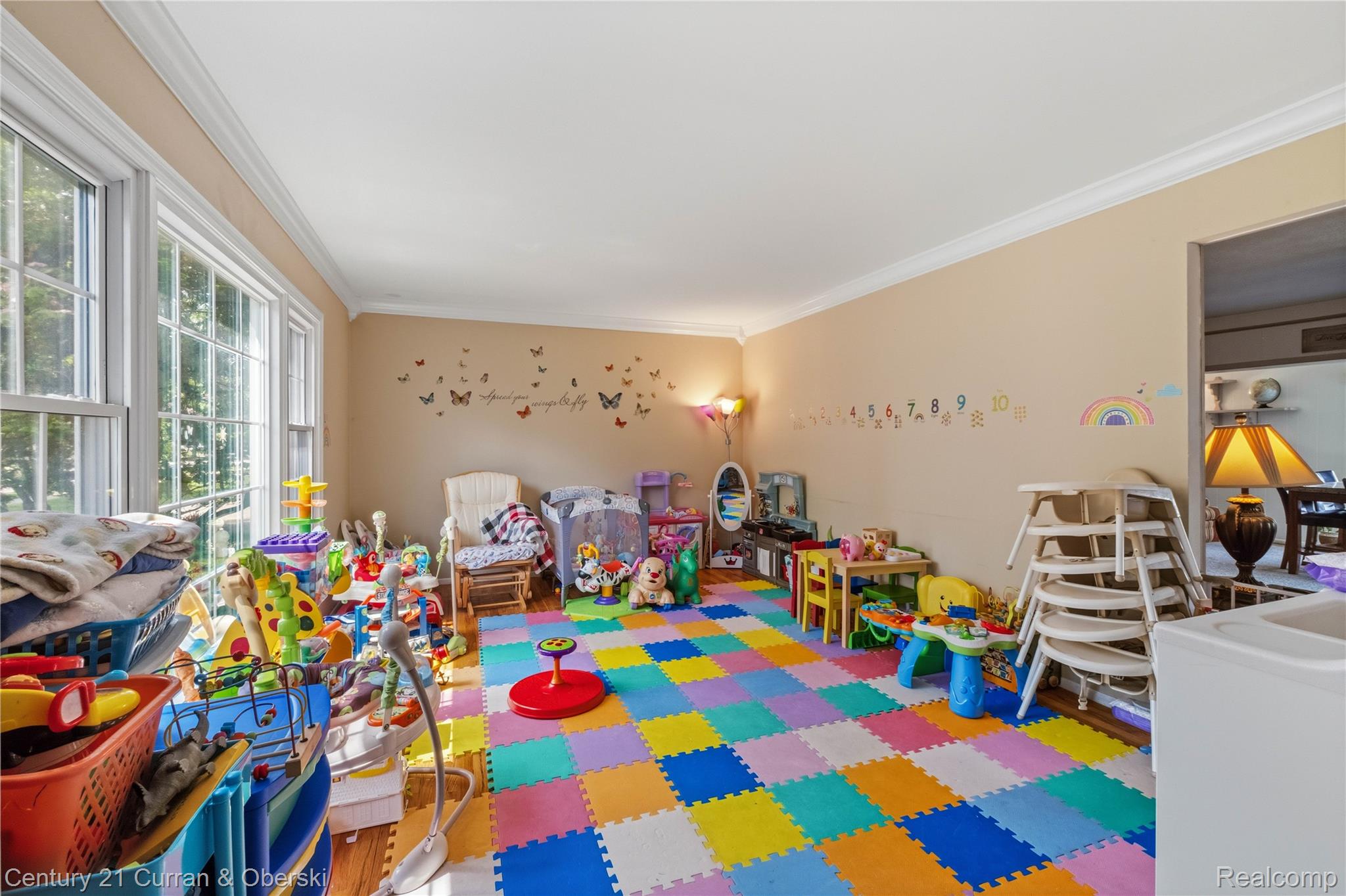 35484 35484 Bennett Street, Livonia, Michigan, 48152, USA, 6 Bedrooms Bedrooms, ,3 BathroomsBathrooms,Residential,For Sale,35484 Bennett Street,48cccbbc-518b-423c-b866-0b6ffb
