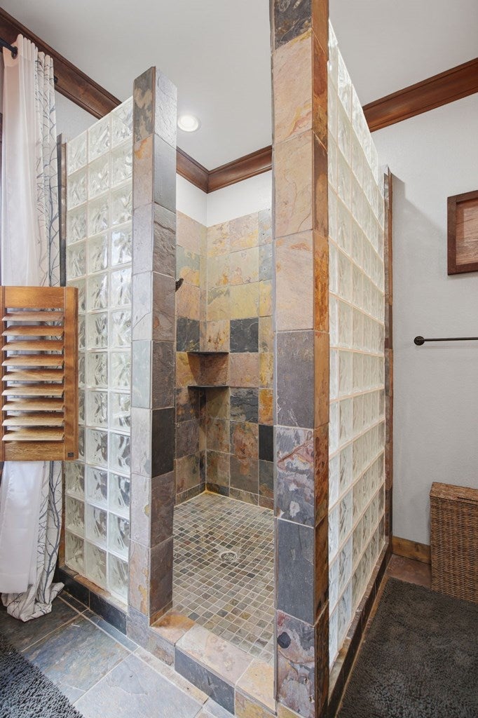 Architectural Mountain Sanctuary on 5+ Private Acres. Experience refin – image 62