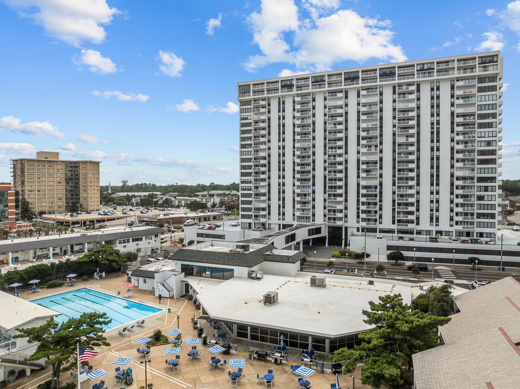 4004 4004 Atlantic Ave Unit 309, Virginia Beach, Virginia, 23451, USA, 2 Bedrooms Bedrooms, ,2 BathroomsBathrooms,Residential,For Sale,4004 Atlantic Ave Unit 309,10633444