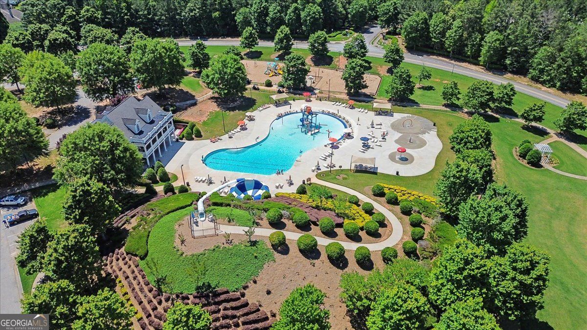 GOLF COURSE LIVING ANYONE??!! Experience luxury golf course living at – image 60