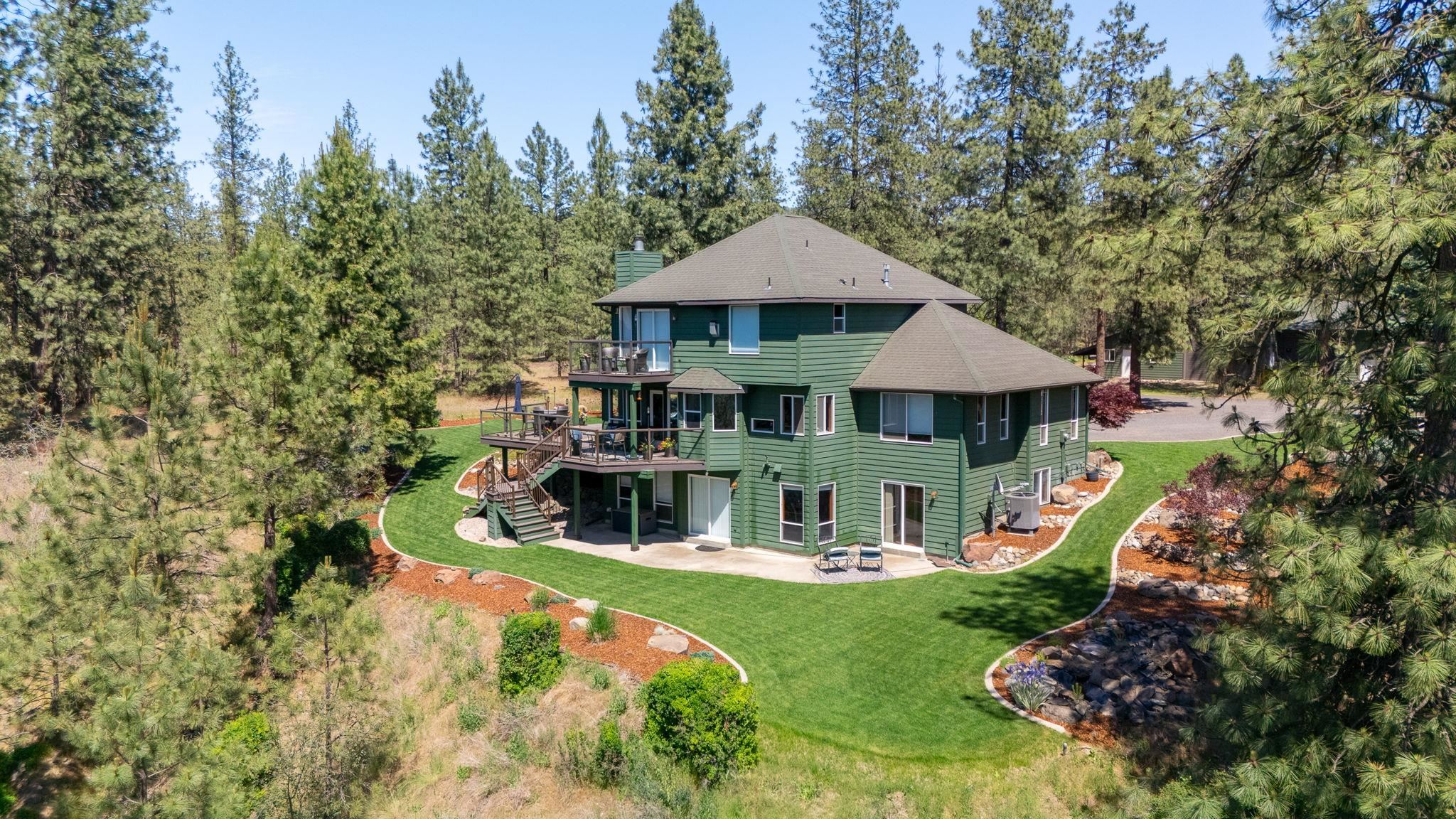 6533 6533 D Lois Way, Nine Mile Falls, Washington, 99026, USA, 4 Bedrooms Bedrooms, ,3 BathroomsBathrooms,Residential,For Sale,6533 D Lois Way,202518139