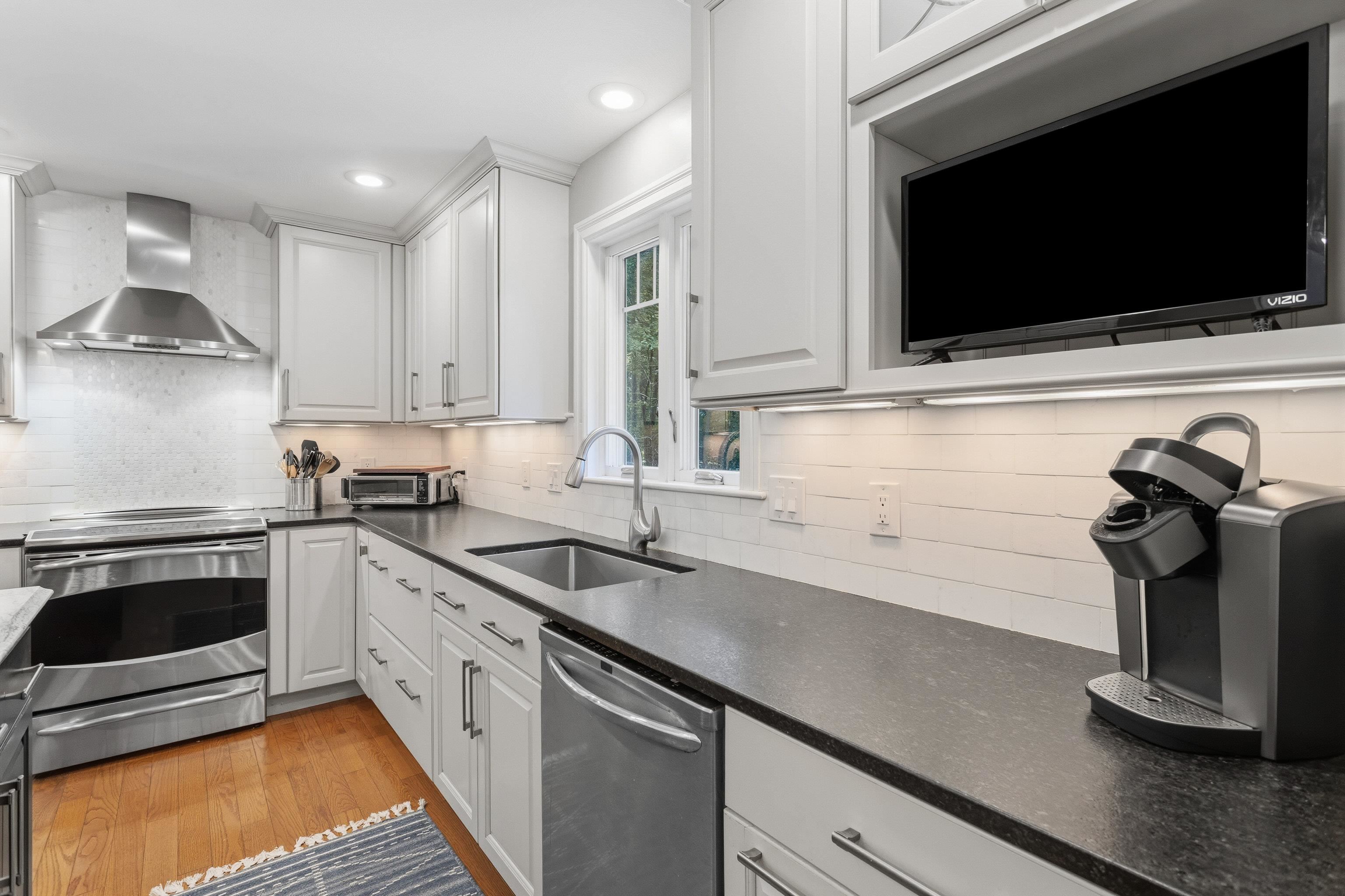 7 7 Premier Drive, Londonderry, New Hampshire, 03053, USA, 4 Bedrooms Bedrooms, ,3 BathroomsBathrooms,Residential,For Sale,7 Premier Drive,5096108