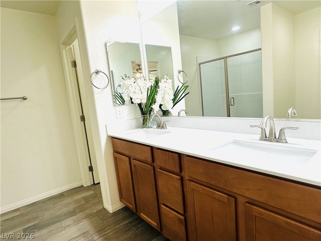 Welcome to your dream home in the prestigious Summerlin master-planned – image 26